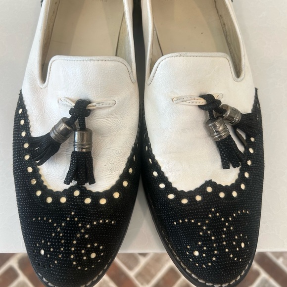 STUART WEITZMAN Wingtip Tassel Loafer Sz 9.5M! Used condition-lots of life left! - Picture 4 of 8